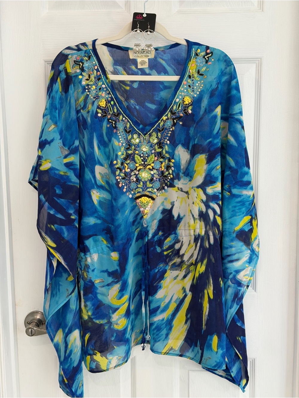 paparazzi Blue & Yellow Floral Beaded V-Neck Tunic and earrings